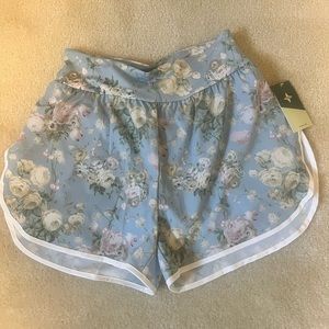 NWT BREEZY BLUE CHINTZ JOGGING SHORT